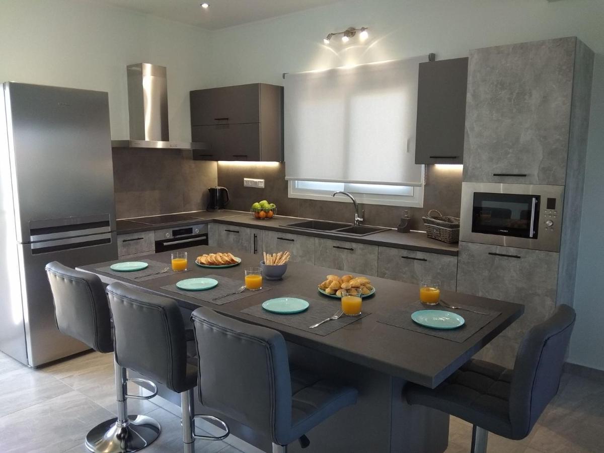 Spiridoula Luxury Villa Roda  Luaran gambar
