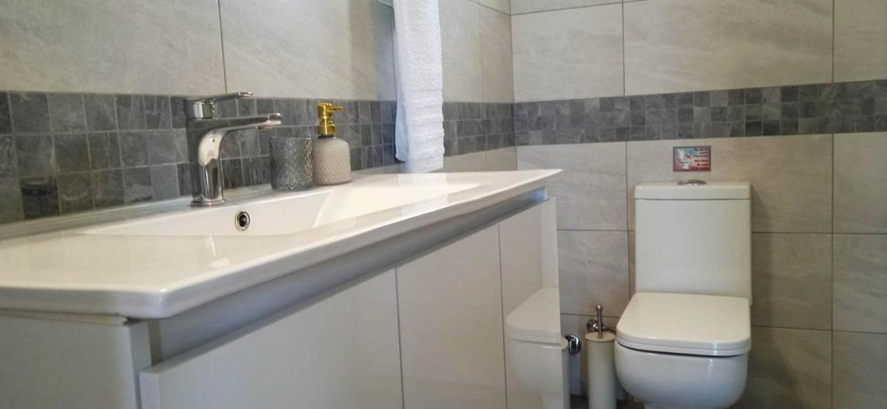 Spiridoula Luxury Villa Roda  Luaran gambar